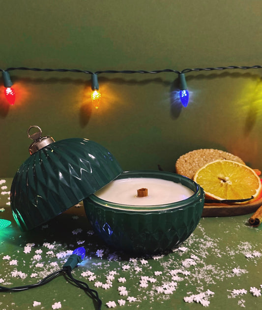 Vintage Christmas 6oz Novelty Candle